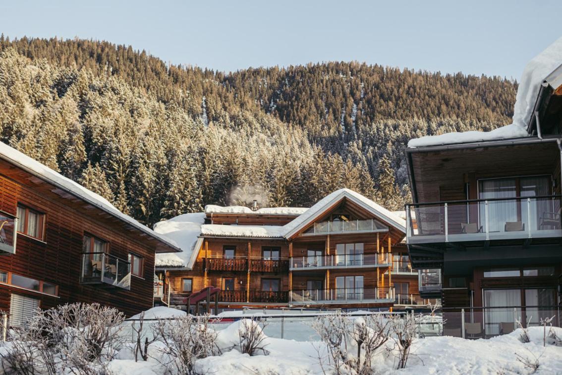 Appartementhotel Am Weissensee Bagian luar foto